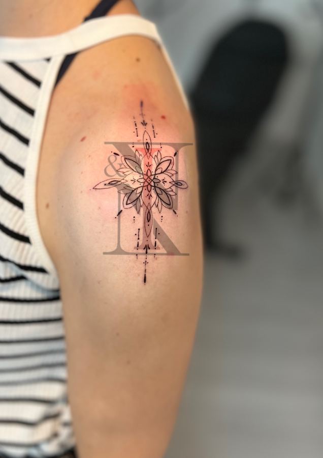 Fineline-Tattoo von Needle & Ink