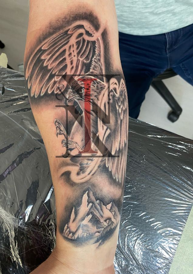 Realistic-Tattoo von Needle & Ink