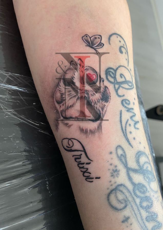 Realistic-Tattoo von Needle & Ink