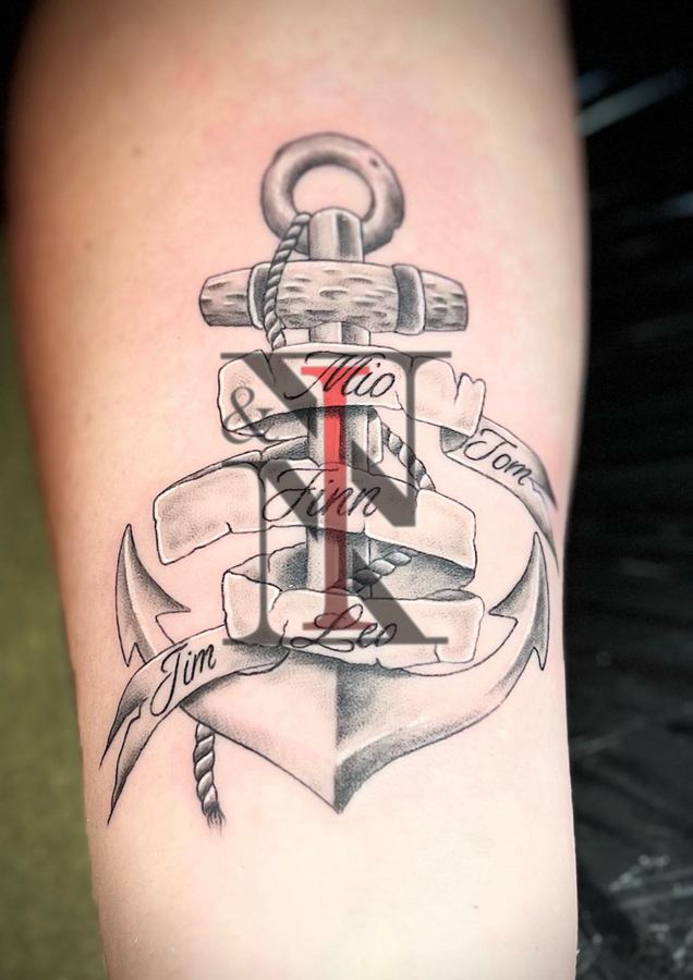 Realistic-Tattoo von Needle & Ink