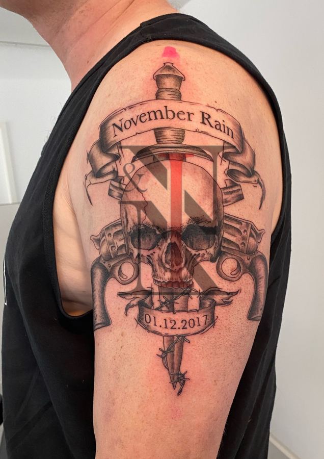 Skull-Tattoo von Needle & Ink