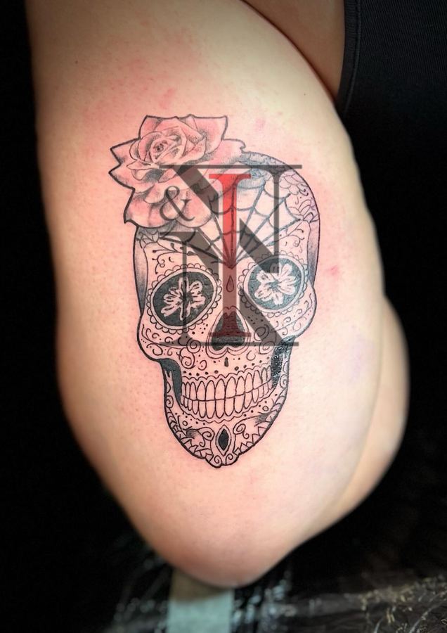 Skull-Tattoo von Needle & Ink
